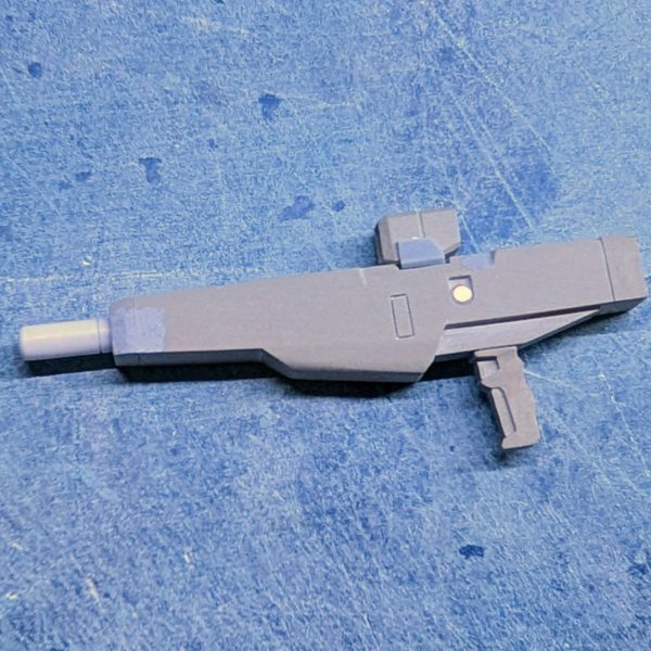 フルスクラッチでラスヴェートを作成しています。1/144を想定していますが、きちんと計算などはしていないので、かなり大きくなっています。（5枚目）