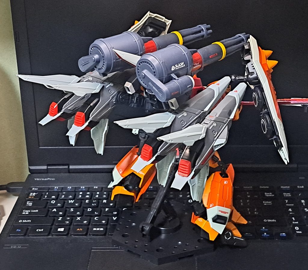 ネーミングはブレイズ×2とスラッシュでBBSにしました。あとウィザードは換装前提の装備なのでパーソナルカラーみたいなのは変かと思って敢えて塗装はなしです。