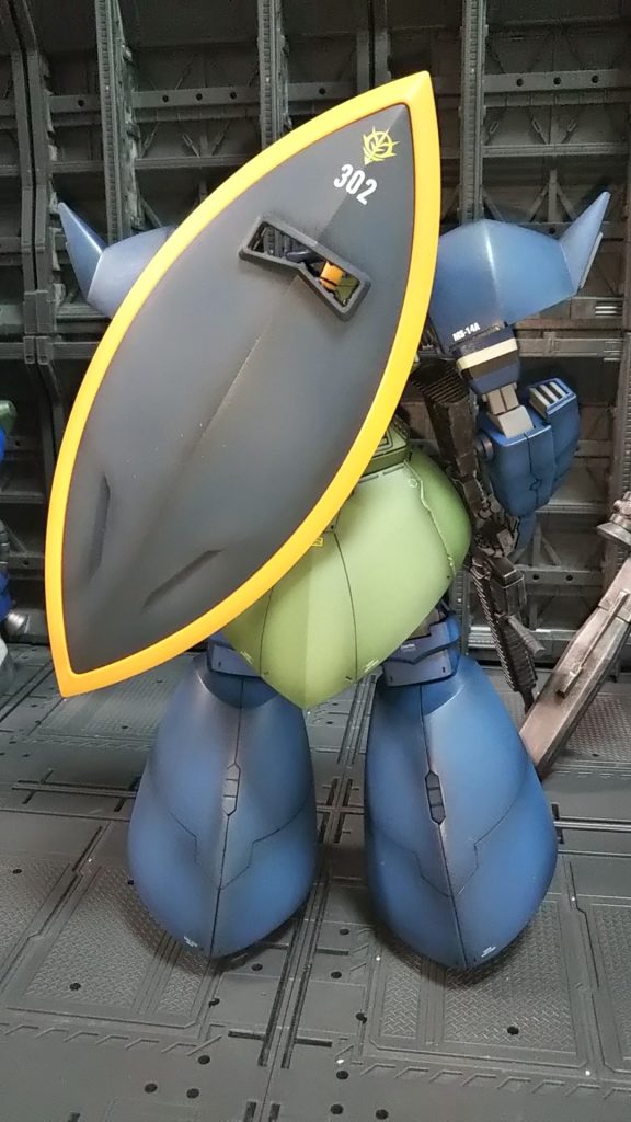 背面