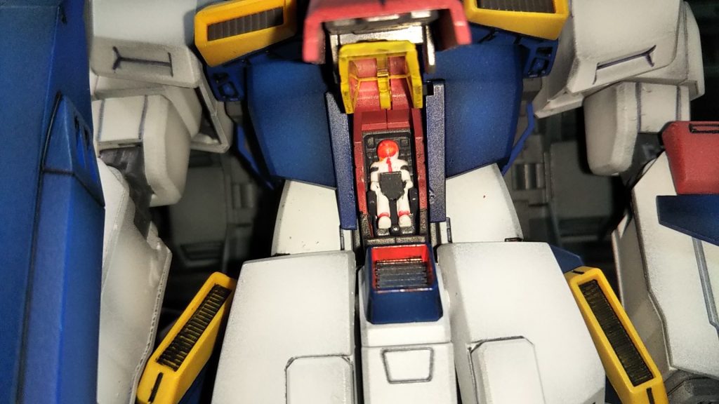 このキットにはパイロット木星おぢさん?(ジュドー・アーシタ)ニキがついています💦わき腹はコアファイターのバーニア部がむき出の甘さ次回からしばらくザクが続きます💦
