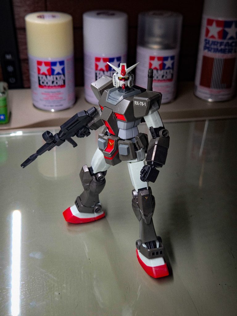 Body is black ichiban kuji mixed with revive gundam.