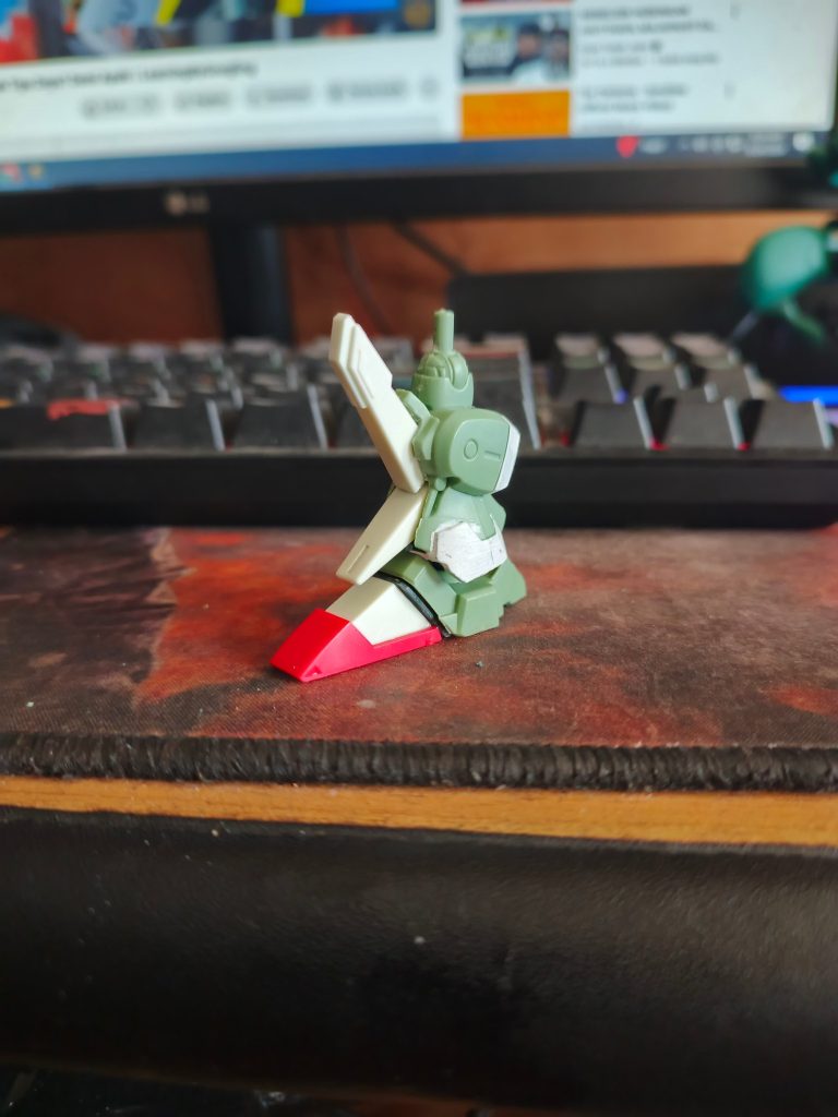 The process of making SDHG ZZ gundam feet by combining the kshatriya SD foot and some parts of the HG ZZ's