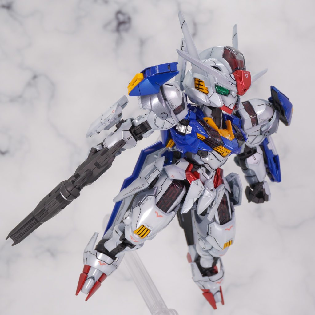 SDサイズで、MG並みの可動域は感動します。