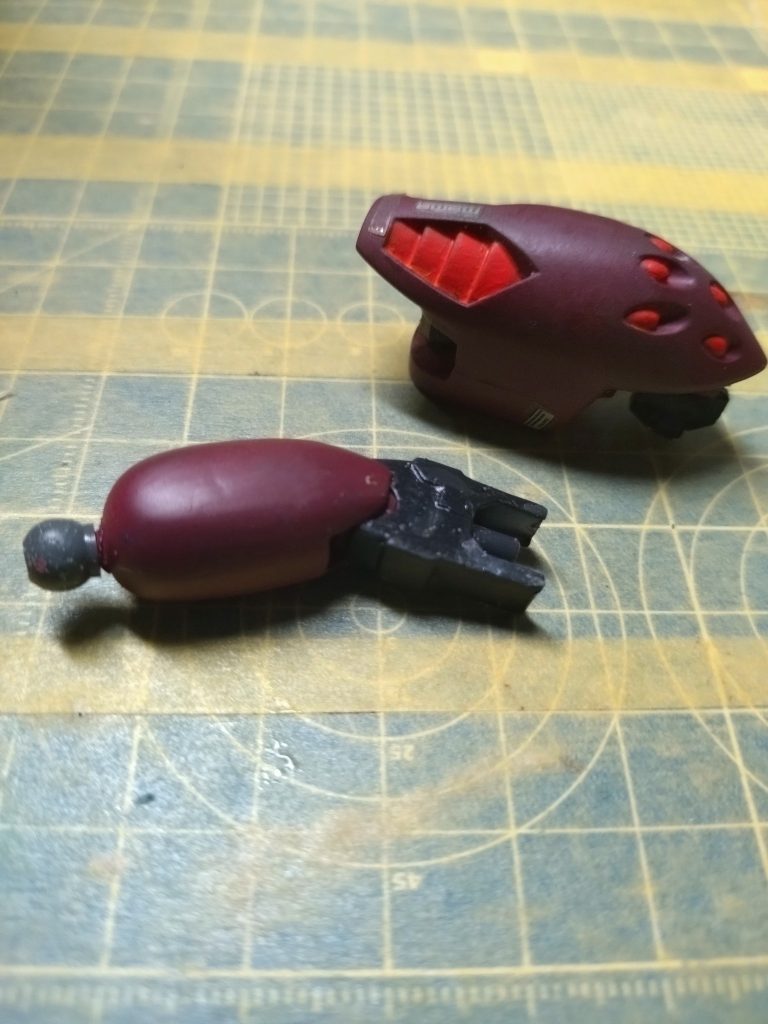 足の写真は、ありませんが、腕はザクオーリアの太ももと関節を改造しています。バンダイさん！！グーンかゾノのHG化何卒お願いします。！！。　　　　　　　　　　あ、ゲイツでもいいですよ〜。最後まで見ていただき、ありがとうございました。