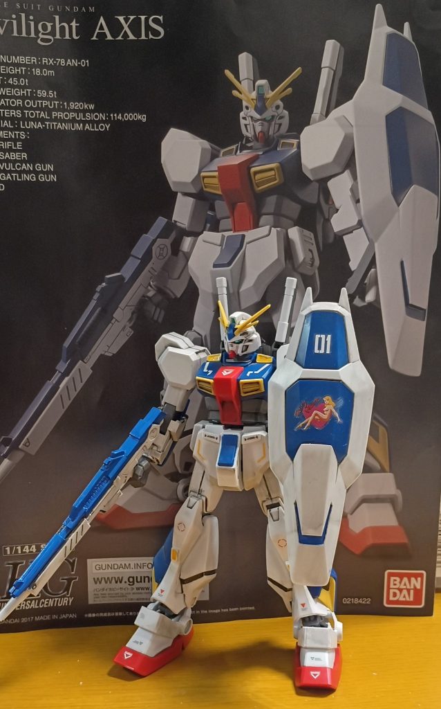 トップコート前。胸のデカールは剥がれちゃったので別のものに差し替え。デカール古いと劣化が激しいですね。