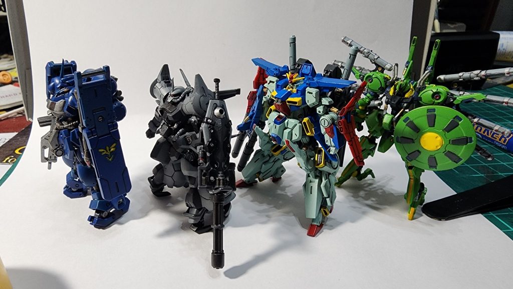 製作工程は何も撮ってませんでした…。最近作っているのは専らアーティファクト、とりあえずザッと作ったレズンドーガから、放置していたものやら積んでいるものを作ってみたら興が乗ってしまい、段々と細かい塗りに挑戦してみるものの、案の定四苦八苦しています。