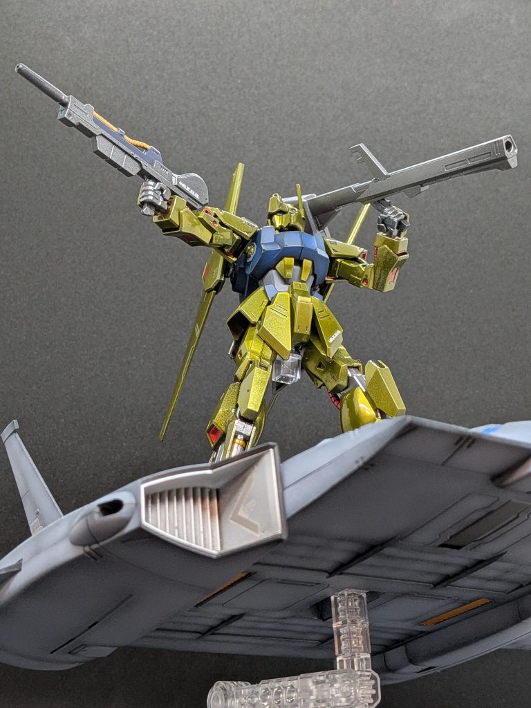 ガンダムベース限定のド・ダイ改を黒立ち上げで塗装初めてのサブフライトシステム上に乗せているの前回作成した百式です。（よければそちらも見てください）