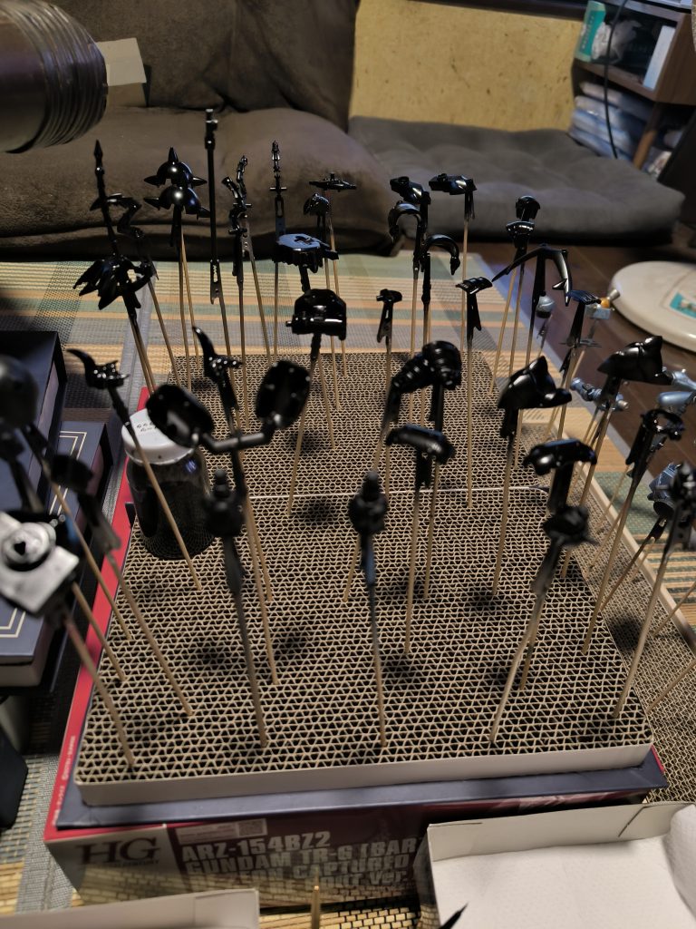 作品名：やっとこさ…<p>EXブラックまで吹きました。ここからメタリック塗装をしていけるぜ、やっぱ塗装は楽しいね👍</p>
