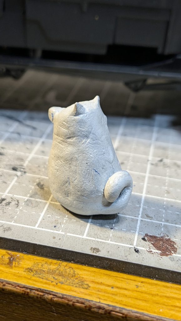 作品名：<p>いつもお世話になってるキャンプ場のお客様にプレゼントするため、その人が乗ってるジムニーシエラ作ってます。飼い犬のわんこもパテで作って助手席に乗せようと思います😊</p>
