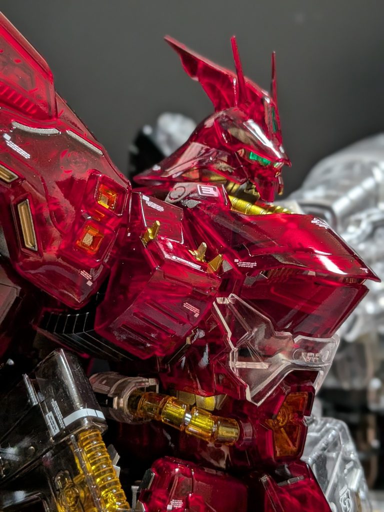 ガンダムベースで買いました。制作期間は2ヶ月で、殆どクリアパーツ処理に時間が掛かりました笑