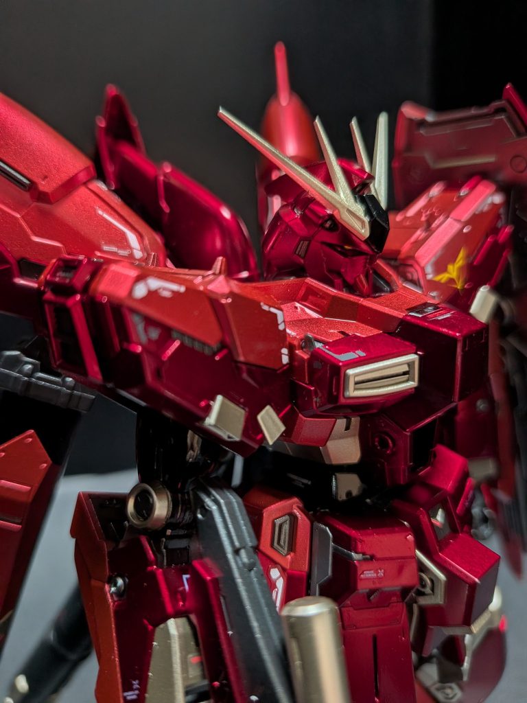 RG 1/144 Hi-νガンダム(シャア専用)