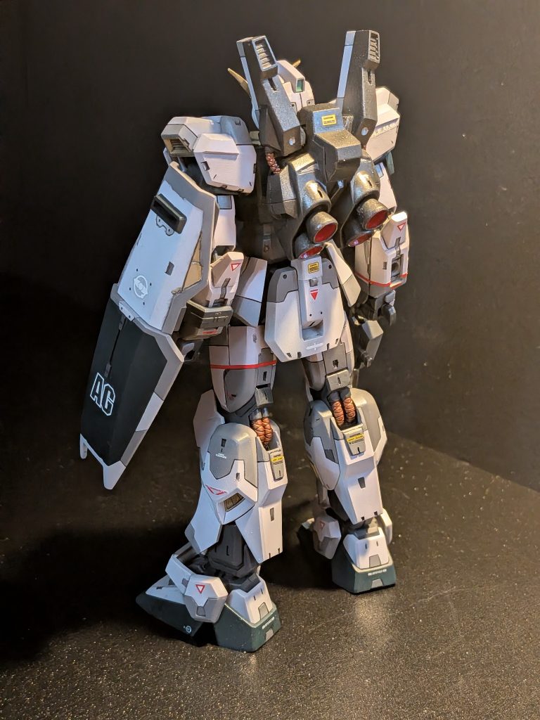 背面