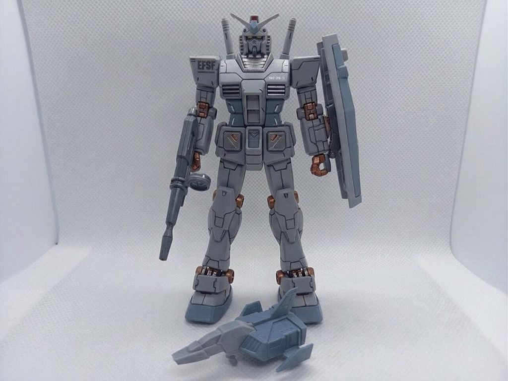 G3ガンダムです。G3はまだGUNSTAを始めた今年の2月にも別のバージョンを投稿しましたが今回のG3は旧版のガンダムのカラバリとなります。コアファイターは素組みです。