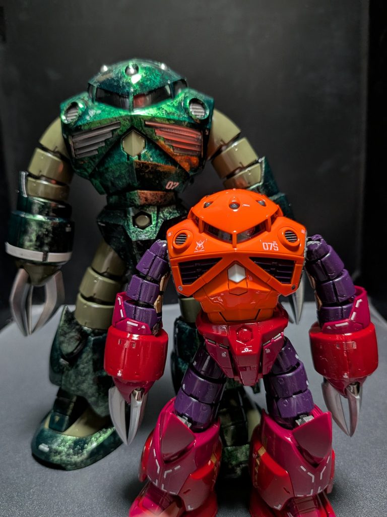 昔作ったRGズゴックです🦀大きさ的に親子ですね笑