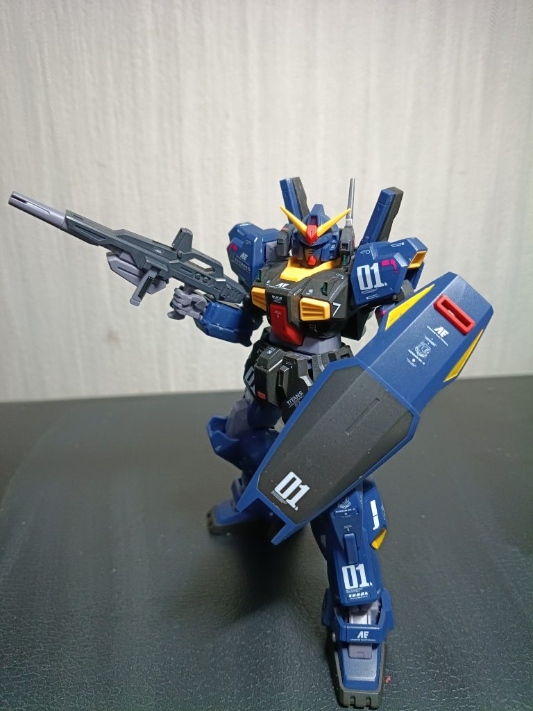 ビームライフルも塗るだけで変わって来ますね〜個人的には、MKⅡのライフルが好みです(gundam-kao6)