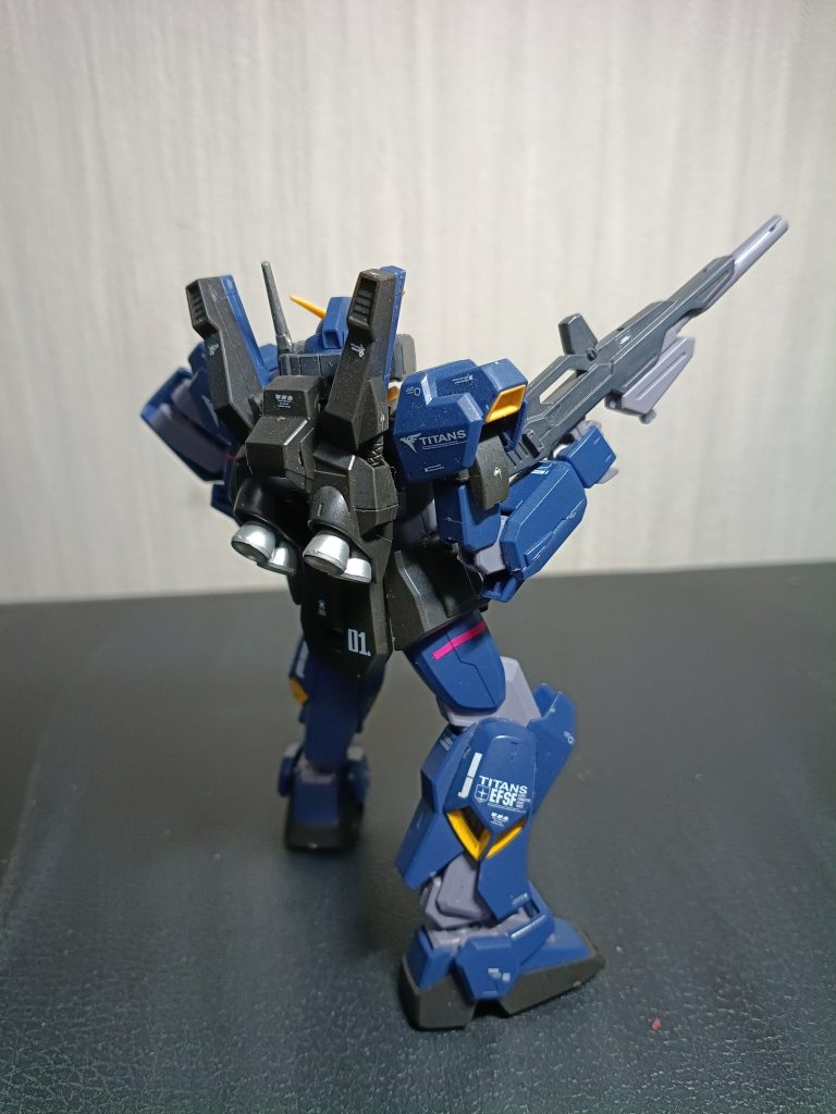 足回りにもティターンズ所属を主張するようなデカールを貼りました！もちろん後ろの肩にも！！