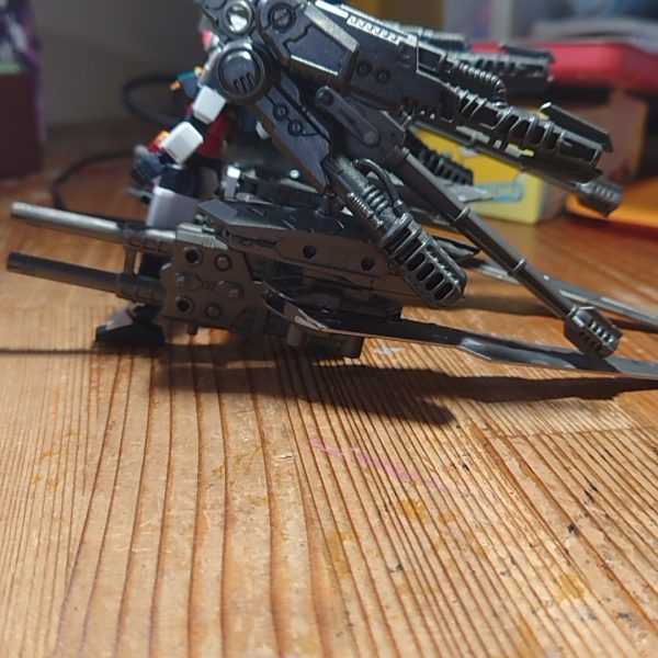 ゾイドのパーツでコアガンダムのアーマー作りました（6枚目）