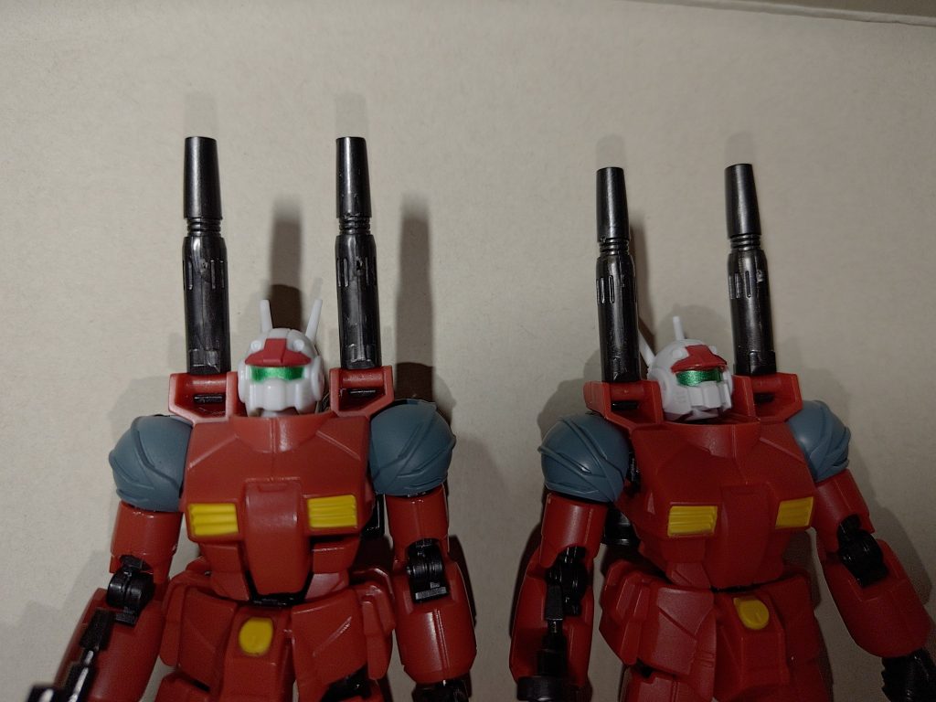 顔は彫りなどがシャープになってますね。