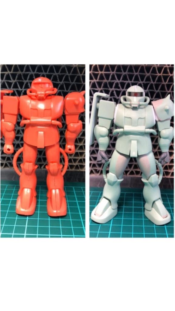 シャアザクですが、改修後の元キットとの比較です。