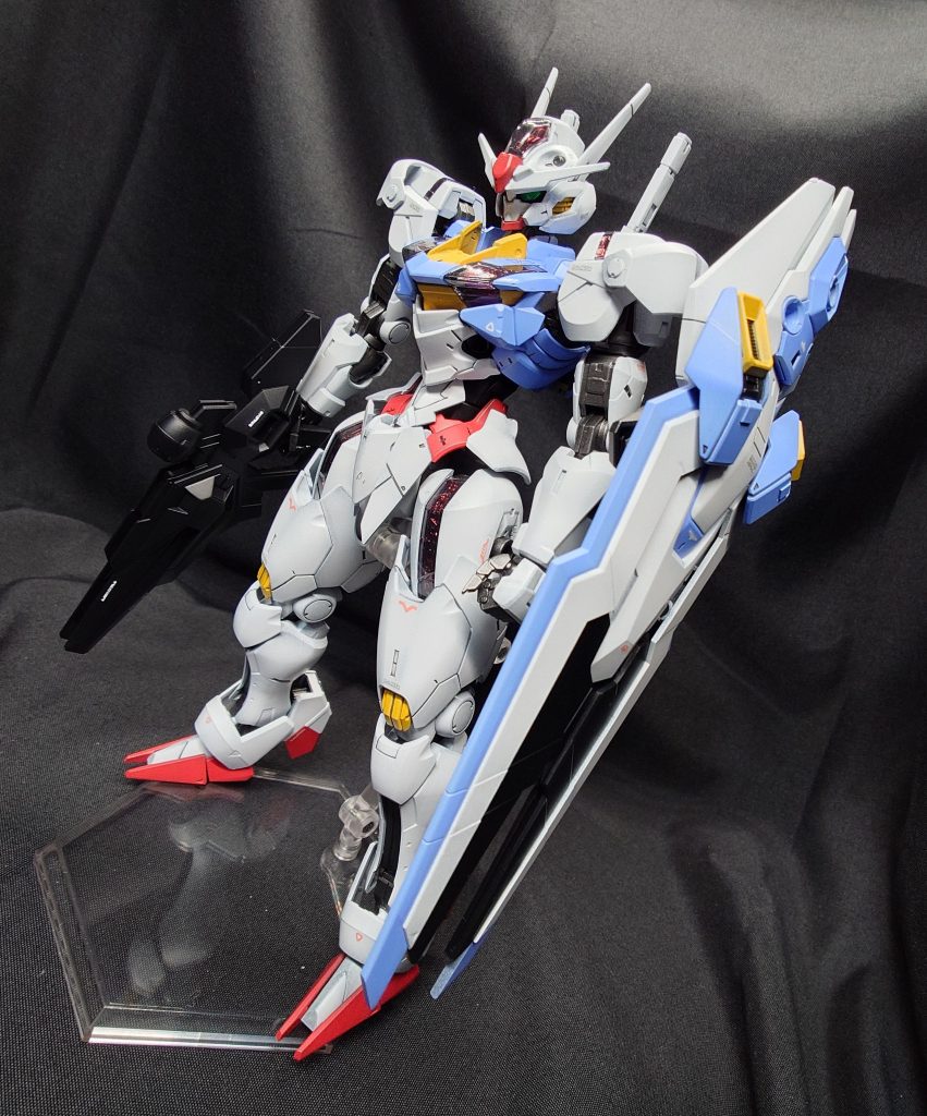 1/100でこそ再現されるプロポーションはやはりHG(1/144)とは違う印象です。