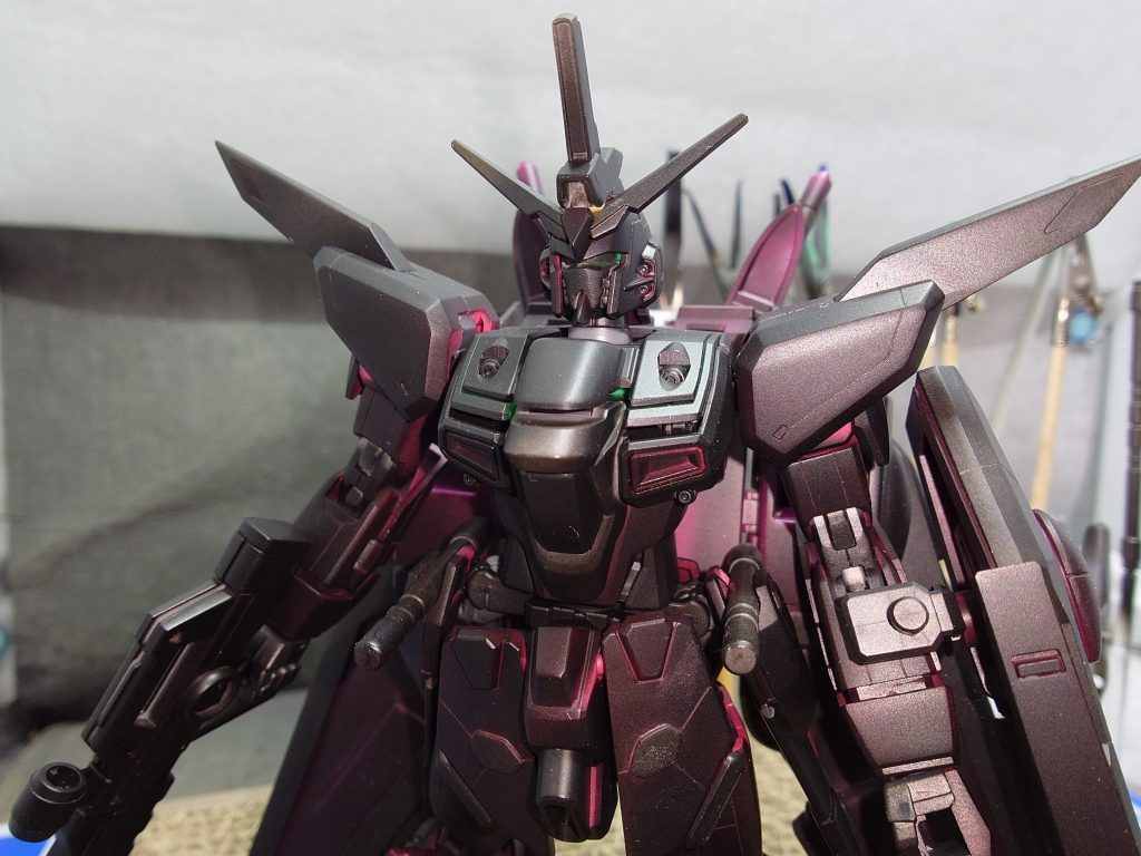 HG インジャスティスガンダム 雪白風塗装–3枚目/制作者：たーぼたーぼ