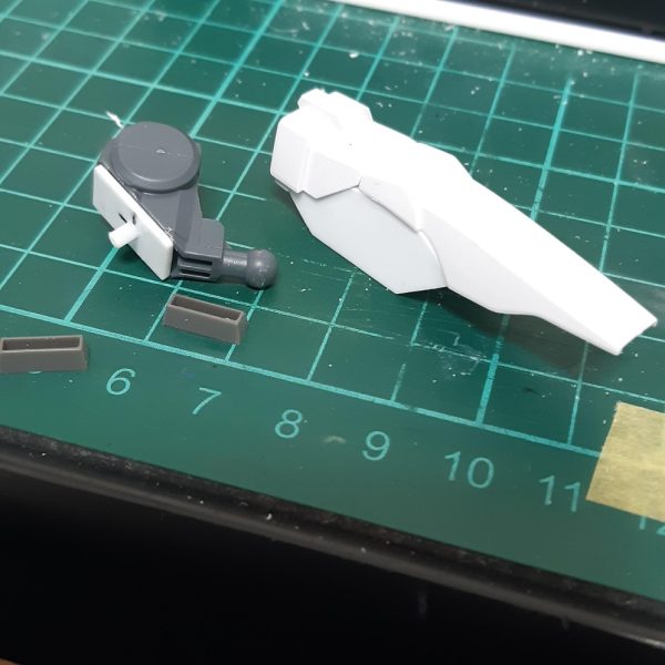仕事疲れでここ一ヶ月停滞中いつ出来上がるのやら。。。wエッジ処理やら穴埋めやらディテール入れの終わりが見えないw（4枚目）