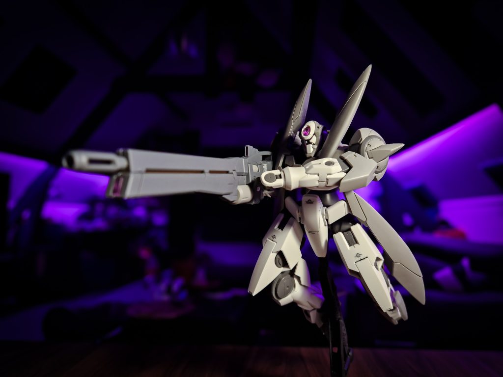 The giant beamrifle is very cool. The smg style gun has an attachment barrel to create this giant cannon that is a real eye catcher .&nbsp;