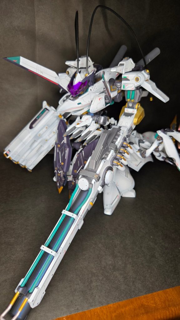 ・左腕GBデスレーザー本機メイン武器1、原理不明な謎の技術で造られた光学兵器あらゆる装甲と防御手段を貫通するレーザーにより当たるとゲームオーバーとなる即死攻撃。部位破壊の対象外であり、他の武装が破壊される毎に使用頻度が上がる。