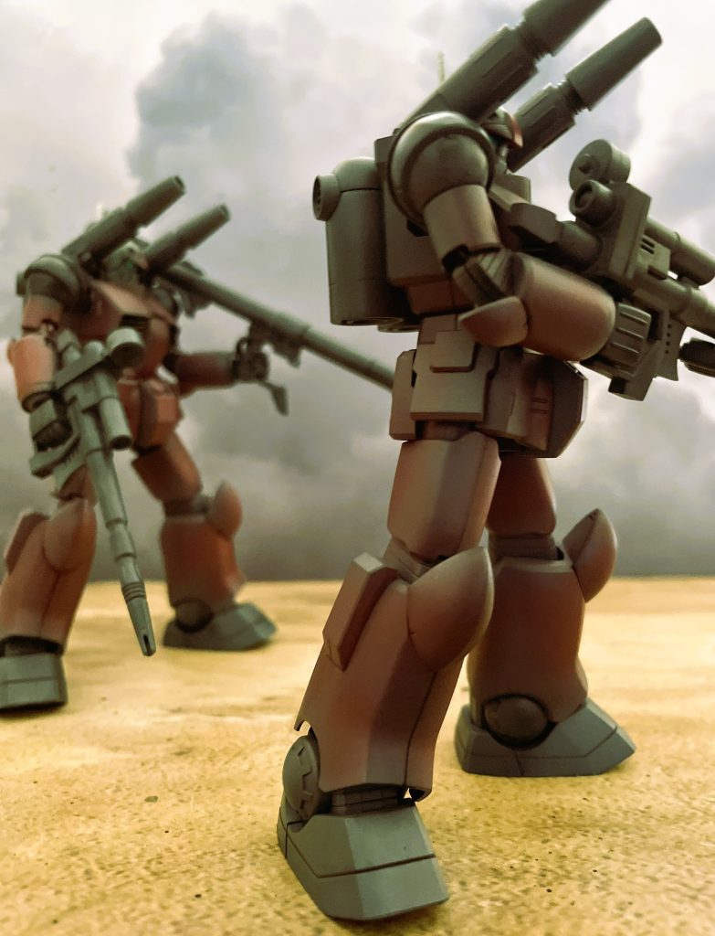 前線を行軍するガンキャノン部隊とのイメージです。