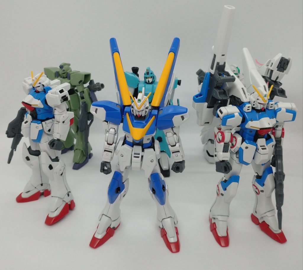 オマケ学生時代に集めていたVガンダムのガンプラ。ジェムズガンをやられ役に引っ張り出したのでついでに写真を撮りました。本当はV2A、B、ABもそれぞれ作っていたのですが経年のためか改造部分が壊れてしまっていました…。