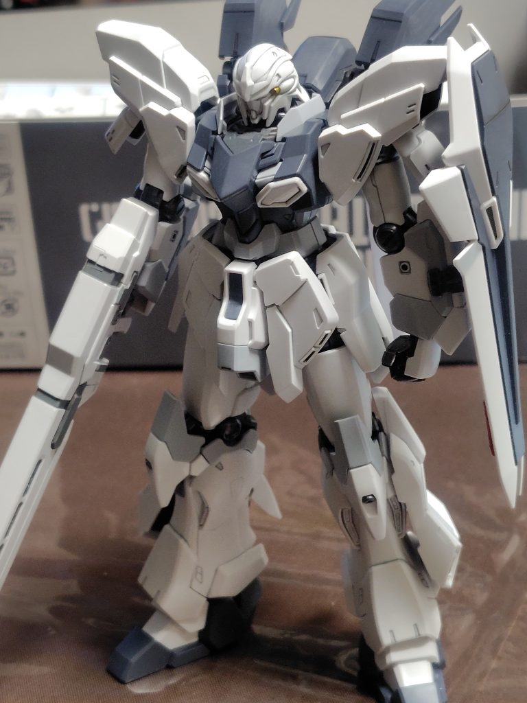 デカール前。これはこれでシンプルなテスト機っぽくていいですね。