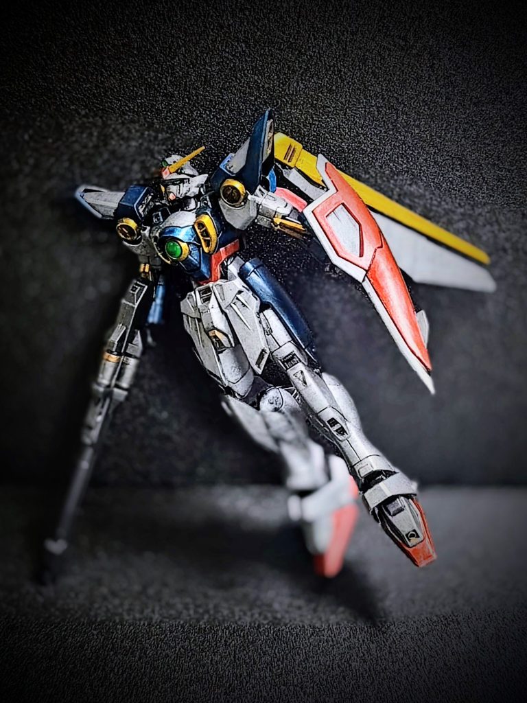 ヒロイックなスタイルのガンダムが欲しい方には、入手もしやすいですし、作りやすくてとても良いキットだなと思いました！！(zaku-kao6)