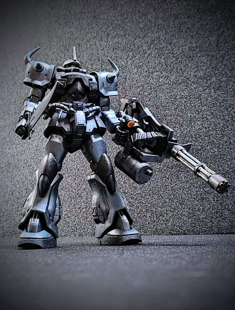 登場する作品自体は観たことないのいですが、以前から気になっていたキットだったので製作してみました。やはり、カッコイイキットですね！！(zaku-kao6)