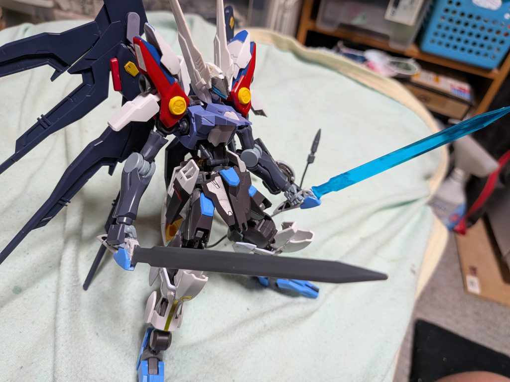 作品名：ミキシング本戦ですね…<p>ガンダム・サレオスにずっと投票してますぞ！応援してます！ そしてついでにちょっとでも鉄血に興味持ってくれる人が増えれば…と考えてるよ！ こっちも夜勤連続しながらだが進めてるのでね</p>
