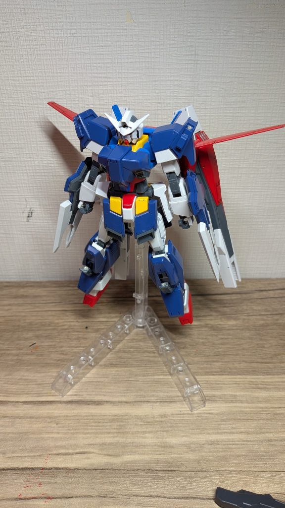 さらに、HGにしては珍しく、ミサイルハッチが開きます！ミサイル部分にはメッキシルバーで塗りました！ここからはポージング写真です！