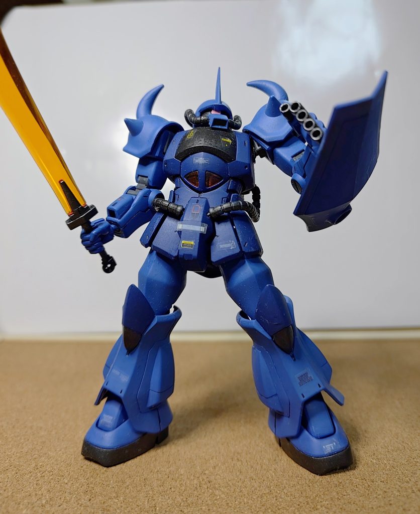 HGリヴァイブ版。プロポーション、可動域が素晴らしい！やや細見ですが、これぞグフ！って感じです。