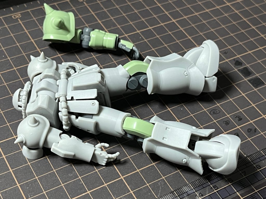 作品名：●また季節に…置いて行かれそう<p>地域南部で盆地の中の丘の上というお爺のアジト(笑)。山賊か地方領主が山城を作りそうなこの場所に今の時期、アキアカネの群生が舞う。とは言っても、ウン十年前の転居直後の状態と比べると数分の一に減ったのだが…秋か…まだ湿気きつ [&hellip;]</p>
