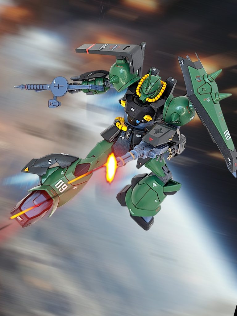 ハイザックの左手に付いていたシールドはシグーのガトリングと合わせて手持ち武器にしてみましたハイザック感とザフト軍っぽさを両立させています(zaku-kao5)