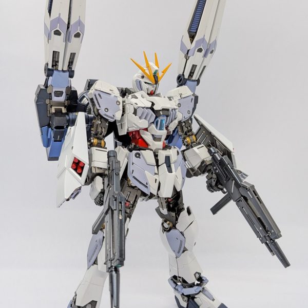あとはデカールとフィニッシュシートで影埋めとトップコートサイコフレームも塗装したい（4枚目）