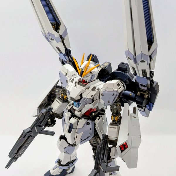あとはデカールとフィニッシュシートで影埋めとトップコートサイコフレームも塗装したい（5枚目）
