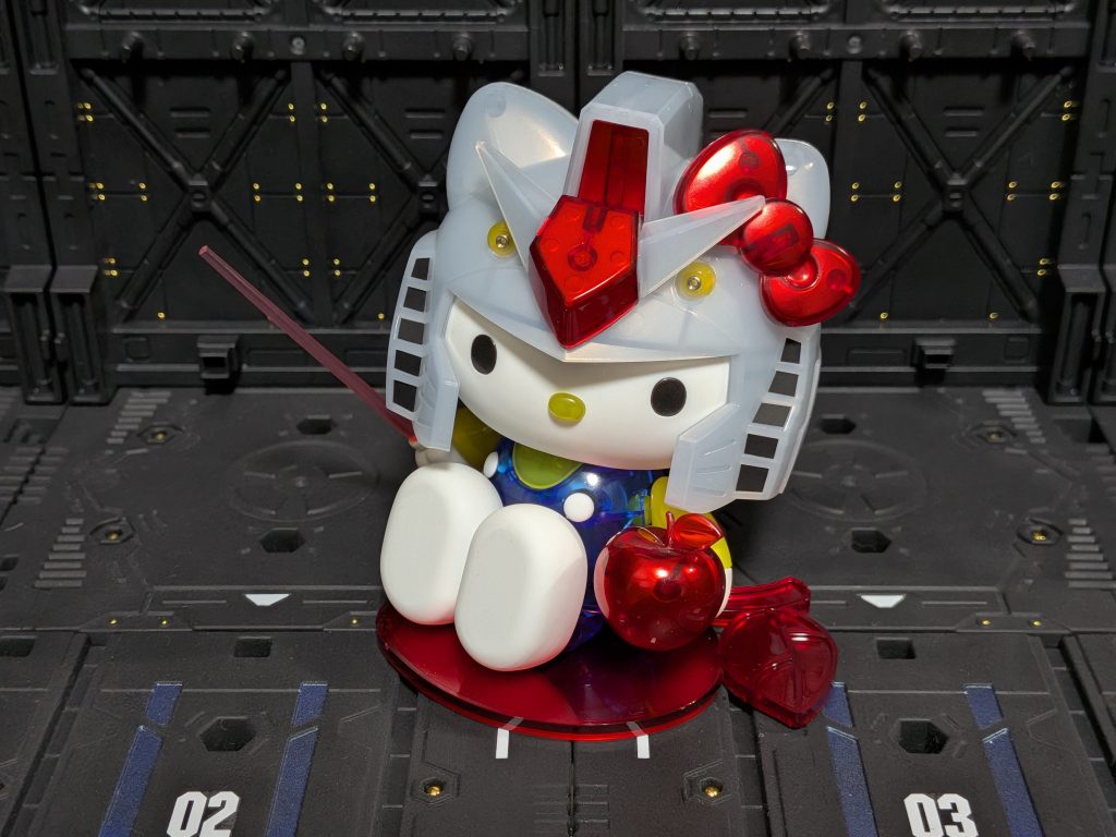 作品名：ハローキティ RX-78-2 ガンダム<p>クリアカラーバージョンをメカニカルコアメッキ風に塗装してみました。</p>
