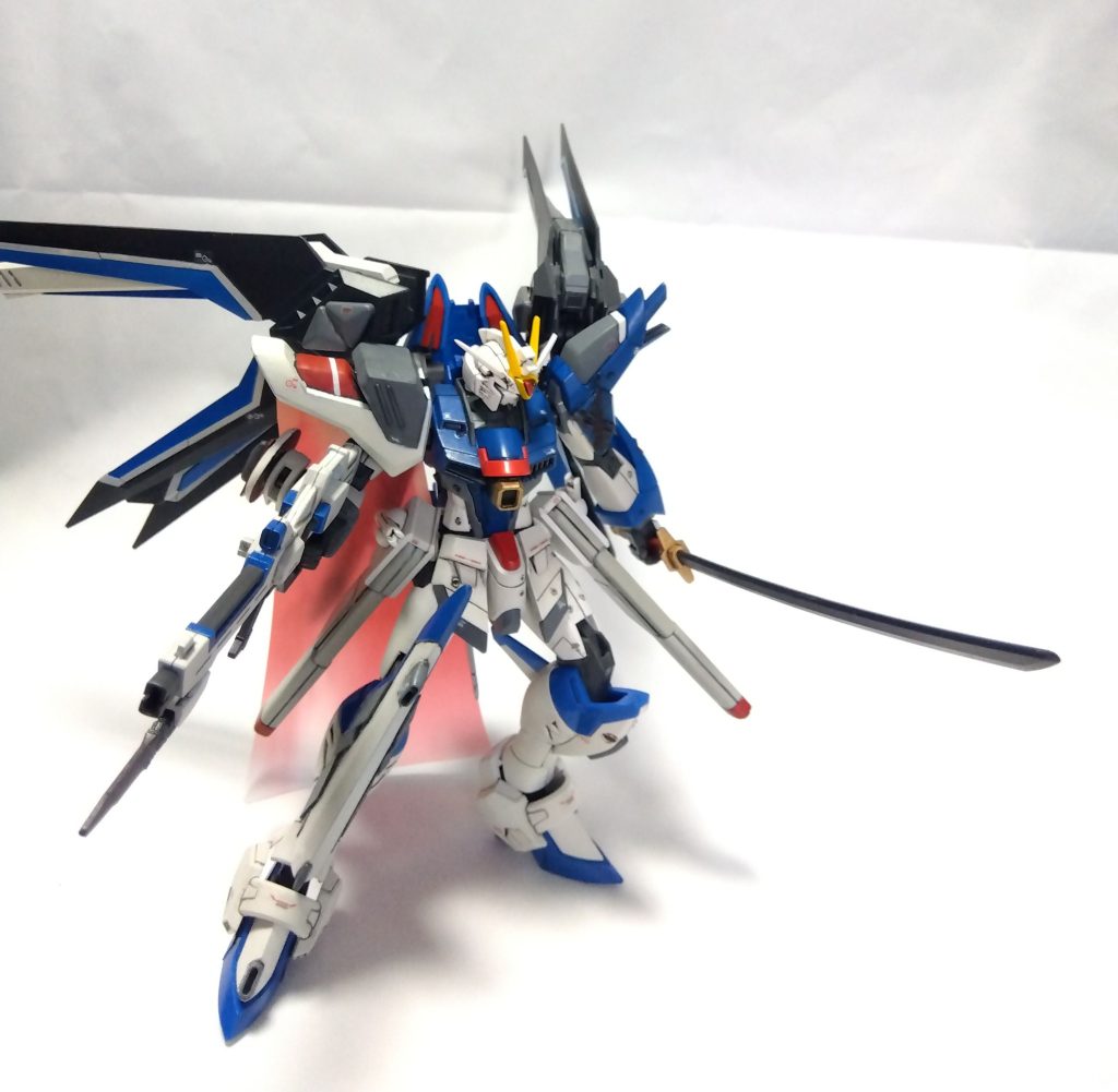 ビームライフルにはアーマーシュナイダーを銃剣として取り付けてます。