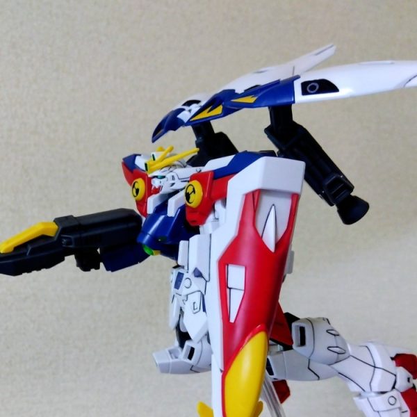 HGACウイングガンダムゼロ　設定画再現を意識して部分塗装