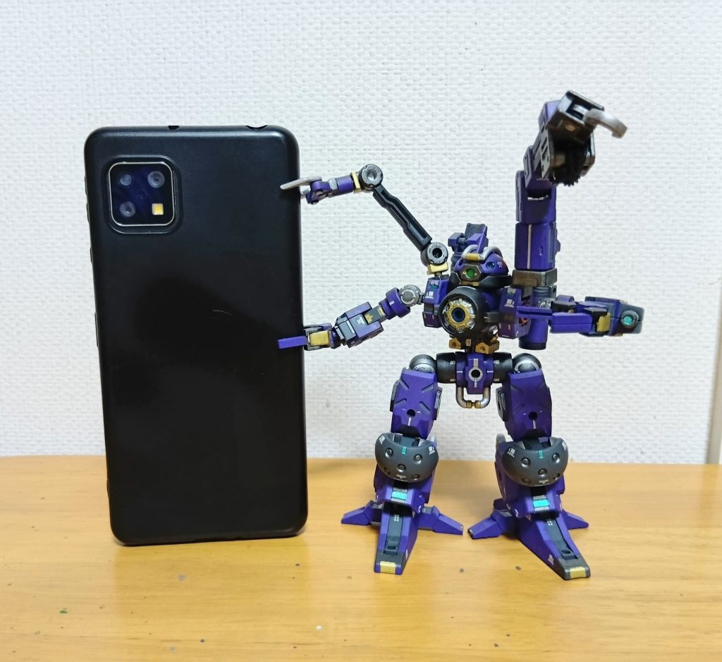 作品名：シルバーウィーク、散財となりました😓。スマホ買い替え、積み（罪）が増えた😅、<p>５年使っていたスマホが壊れました。 機種変更時にログイン出来なくなったとかの投稿もあった気がしたので、どうなるかな？と思いましたが普通にログイン出来ました😄。 予想外の出費となりましたが、５年なんでまぁしょうがないですね [&hellip;]</p>
