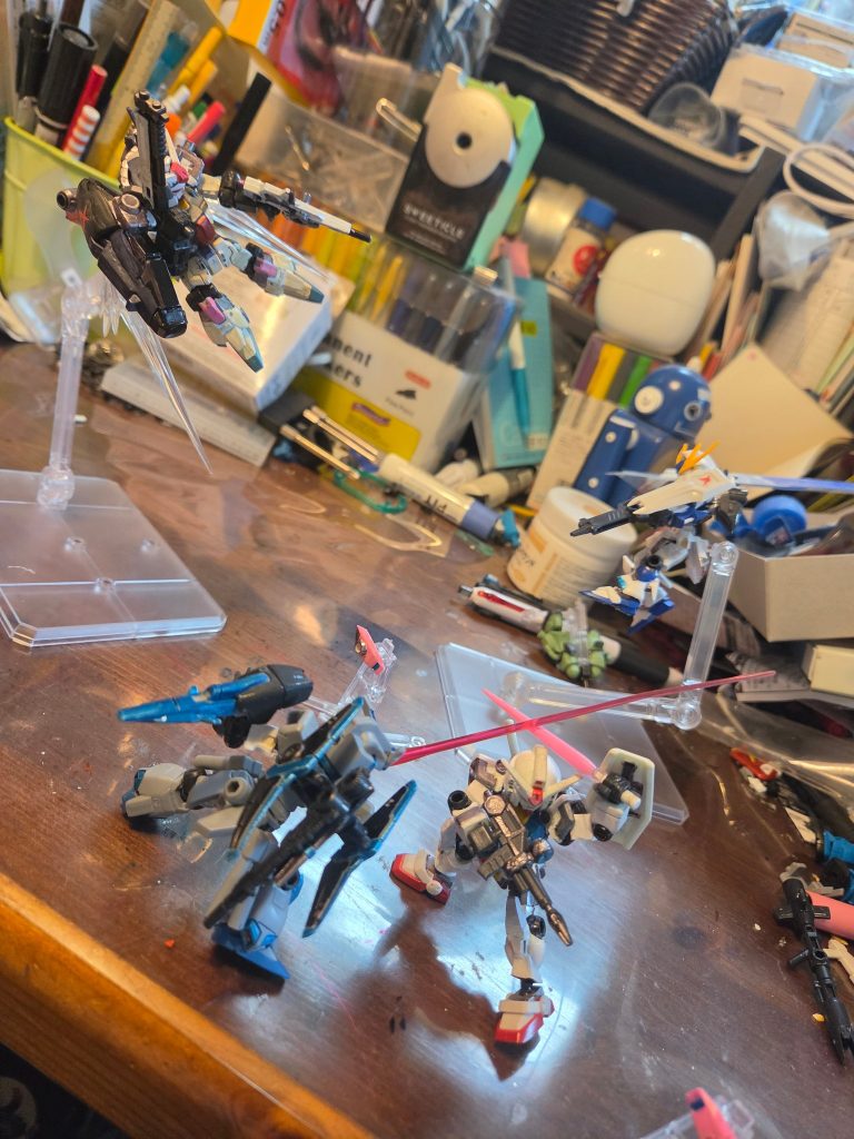 というわけで早速行ってみましょう!とりあえず乱戦状態で一枚！一機ずつ細かく見ていきましょう。