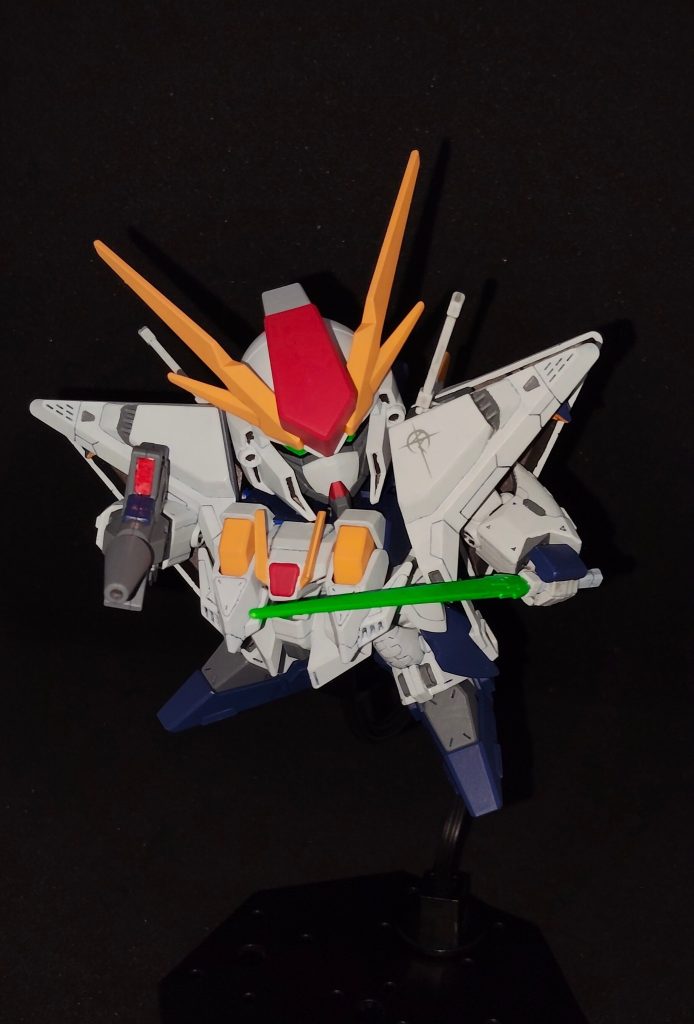 SDになってもかなりボリューミーな機体です