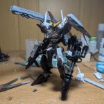とりあえず左腕にガトリングを持たせてみました。