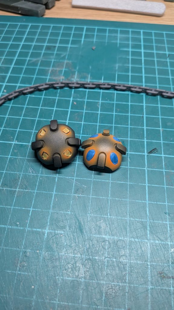 ハンマーはブルダックとマスキングテープで。