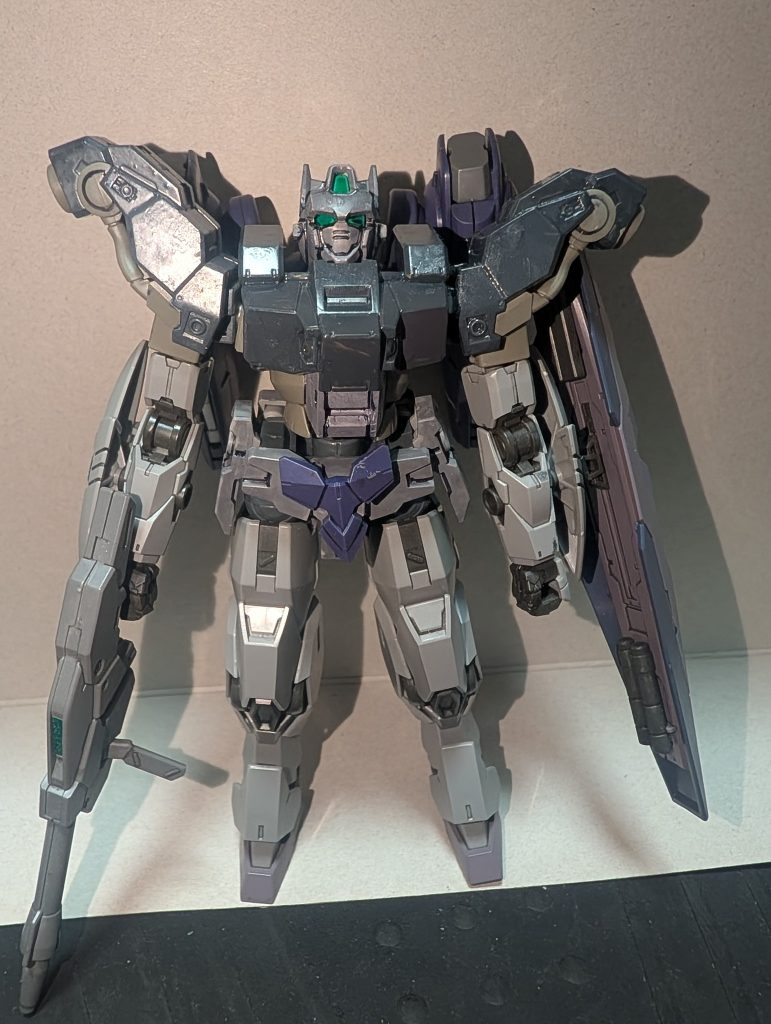 前。デミバーディングのボリュームのある肩とボディ、ガンヴォルヴァのスマートな腕…意外とシルエットがまとまりました。