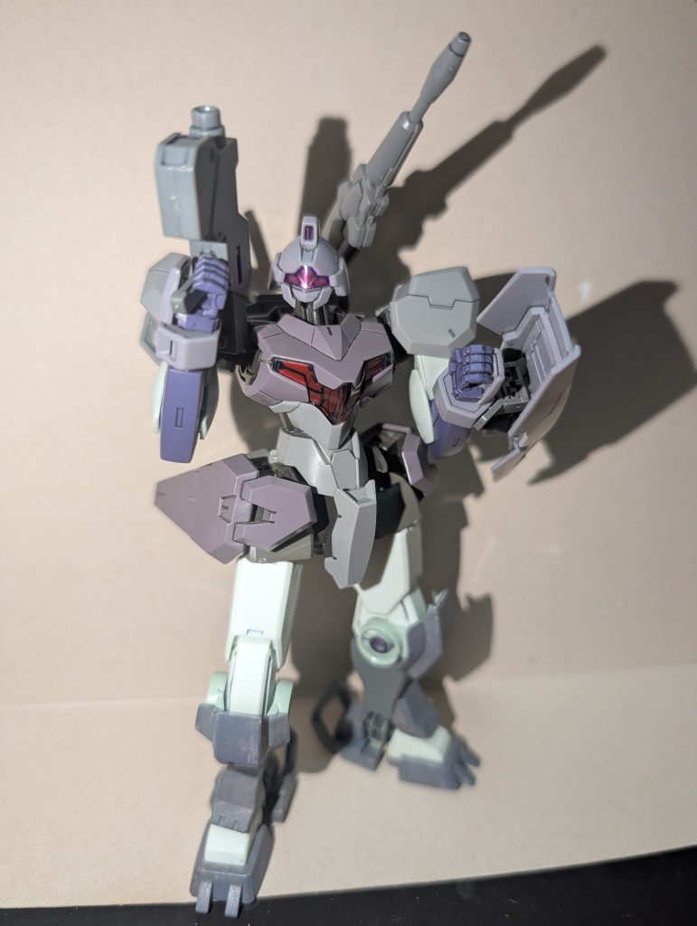 元々、ハインドリーシュトゥルムとガンヴォルヴァは色的に悪くないので、無塗装で。色が明らかに違うデミトレーナーのパーツの一部のみ、色を塗りました。